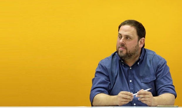 Junqueras 'marea' a los funcionarios con la extra de 2012