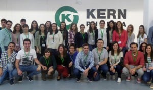 Kern Pharma recibe la visita de los residentes de Aula FIR