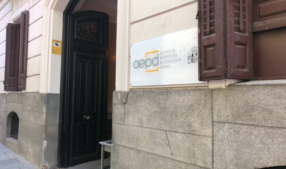 La AEPD establece quién puede acceder a la historia clínica y en qué casos