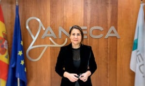  Pilar Paneque, directora de Aneca firma un convenio para evaluar la actividad investigadora de la Escuela de Enfermería de Vitoria-Gasteiz.
