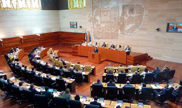  Un instante en la Asamblea de Extremadura.