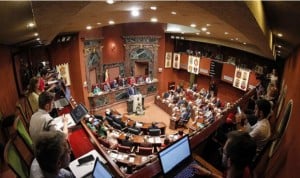 La Asamblea rechaza investigar la licitación y adjudicación de ambulancias