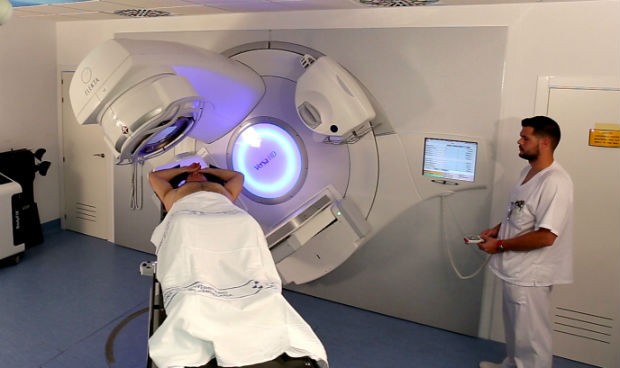 La Candelaria incorpora radioterapia de alta precisión en metástasis