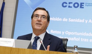 La CEOE avisa del "riesgo sin precedentes" de apartar a la sanidad privada