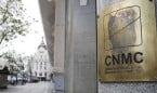La CNMC investiga prácticas anticompetitivas en sueros hospitalarios