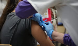 La Comunidad Valenciana contrata a 273 sanitarios de refuerzo por la gripe