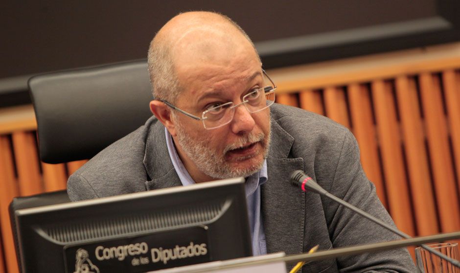 La creación de un registro nacional de casos de endometriosis, al Congreso