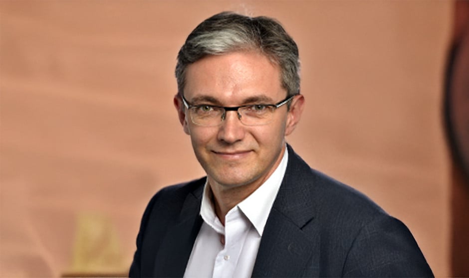 El Parlamento Europeo avanza en la tramitación de un informe clave para afrontar la escasez de personal sanitario en la UE La falta de profesionales sanitarios es un problema que amenaza a toda Europa. Ante esto, el Parlamento Europeo trata de tomar carta