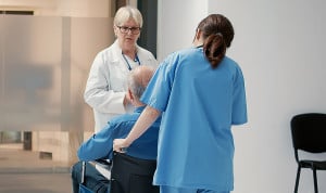  La cronicidad dispara el gasto sanitario: sube a los 55 y vuela en la vejez