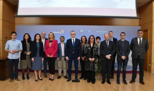 Foto de familia de la jornada organizada por Astrazeneca “Un futuro sostenible, responsabilidad compartida”.