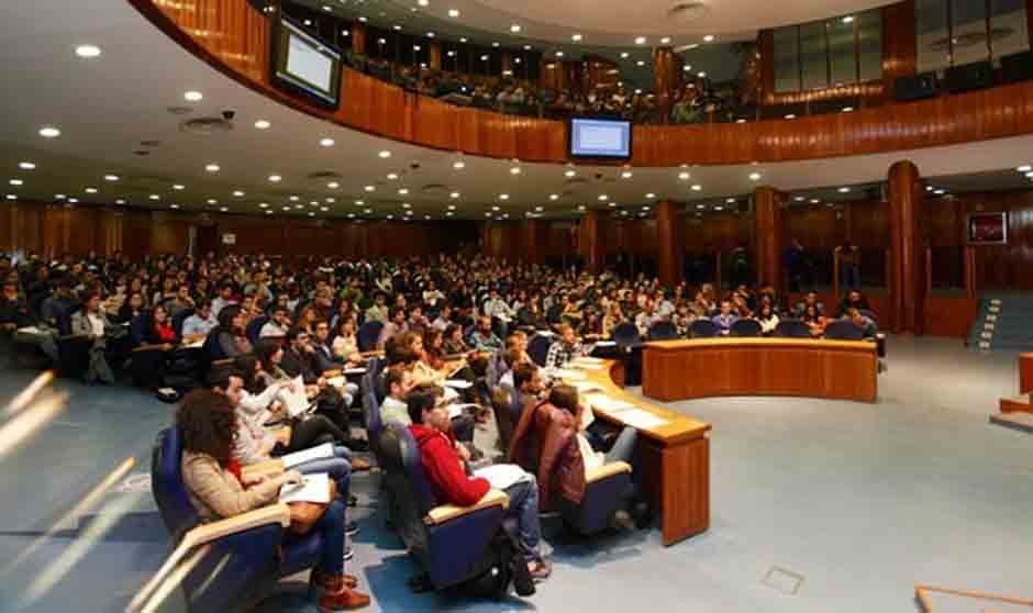 ¿Mejorará Sánchez la situación de los MIR? Esto es lo que opina el CGCOM