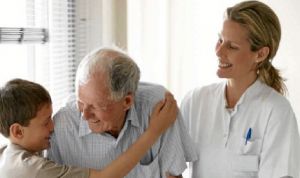 La deshidratación en el verano puede elevar las enfermedades de los mayores