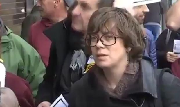 La diputada de la CUP que sostuvo a Comín, se rebela… 