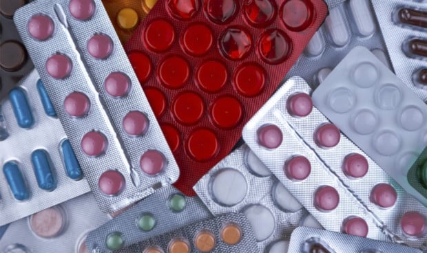 Andalucía detecta una mayor brecha de género en el consumo de medicamentos: un 14,7% más de mujeres que de hombres