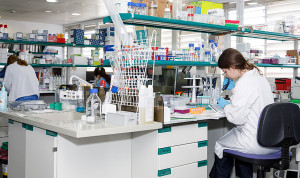 La "doble pinza" geopolítica que amenaza el futuro del fármaco en España