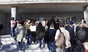 La elección MIR entra en velocidad de crucero y agota 4 especialidades más