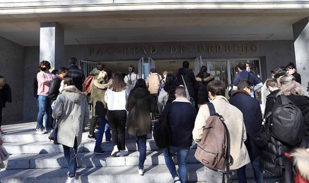 La elección MIR entra en velocidad de crucero y agota 4 especialidades más