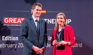 La Embajada británica en España premia el compromiso de Fenin