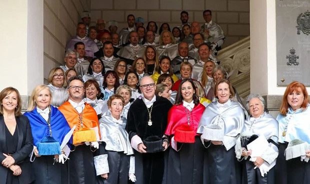 La enfermera Rosa María Blasco, doctora Honoris Causa por la UGR