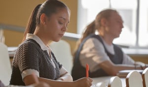 La enfermera sustituta, obligada a recuperar horas si acude a una oposición