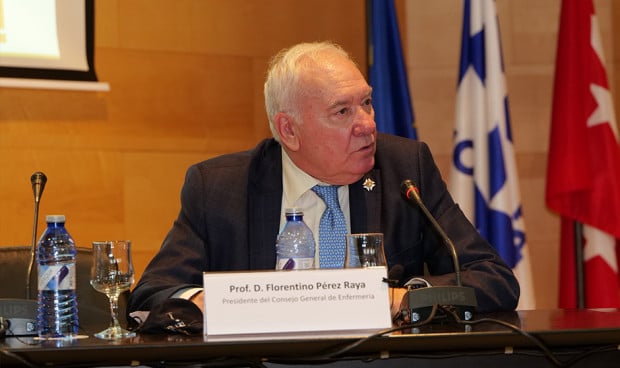 Florentino Pérez Raya, presidente del Consejo General de Enfermería. reclama una apuesta nacional por el rol de las enfermeras especialistas en Geriatría en el abordaje del alzhéimer