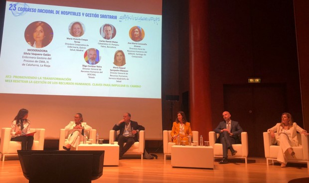 Silvia Vaquero, María Victoria Crespo, Carles Ramió, Ana María Comesaña, Íñigo Cortázar y Raquel San Pedro en el 23 Congreso Nacional de Hospitales y Gestión Sanitaria.