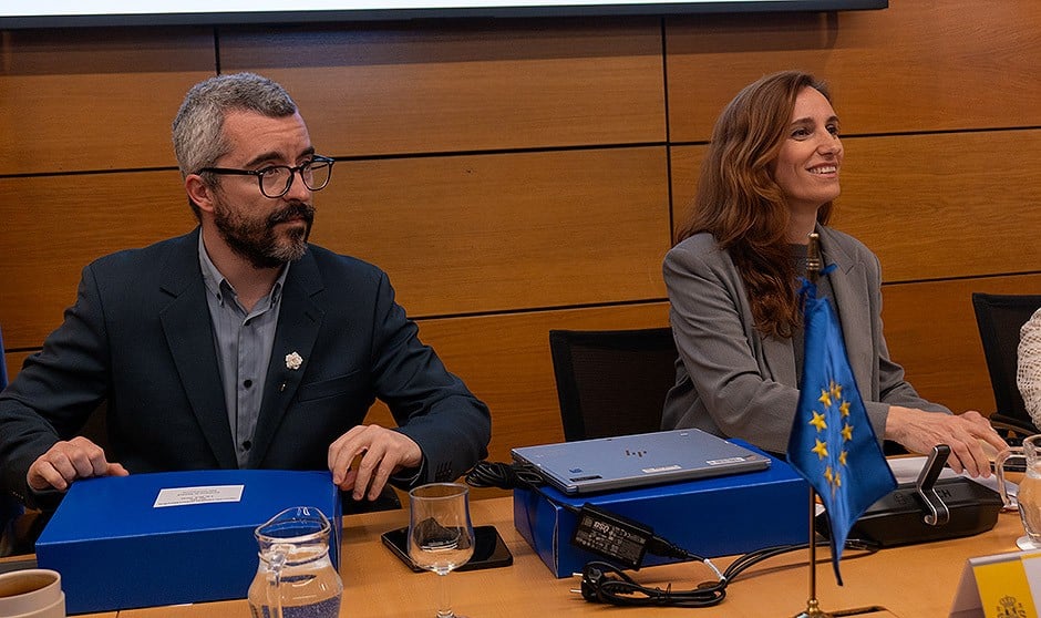 El secretario de Estado de Sanidad, Javier Padilla, y la ministra de Sanidad, Mónica García, aprueban la Estrategia del Ictus. 