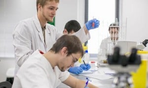 Acceder a estudiar Medicina sin nota EBAU es posible y así lo explican los expertos