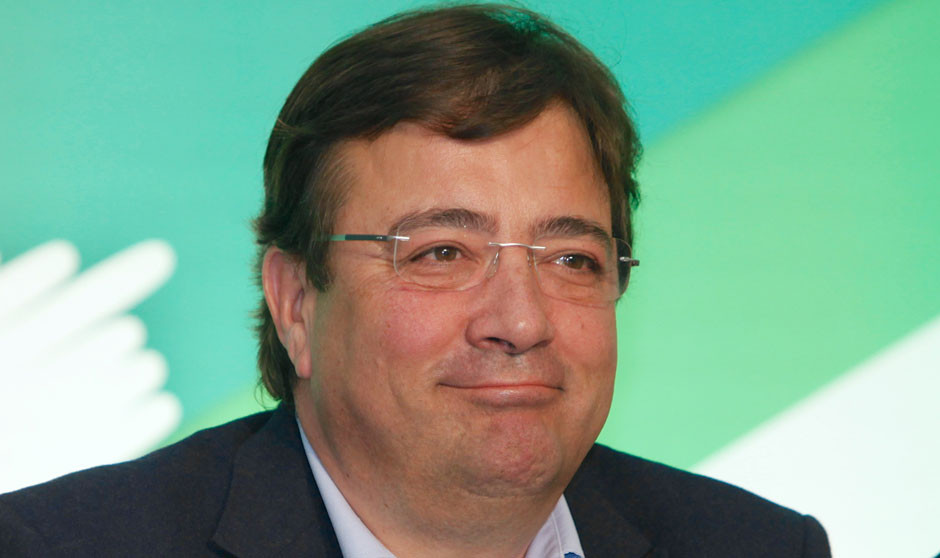 Guardiola propone que la nueva Facultad de Medicina de la UEx lleve el nombre de Guillermo Fernández Vara