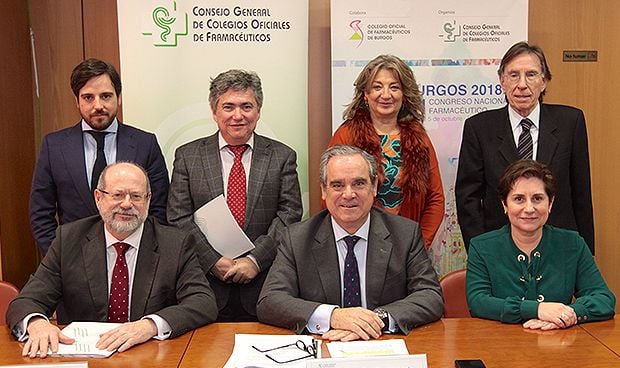 La farmacia acaba con su 'vacío' deontológico y ya tiene código nacional