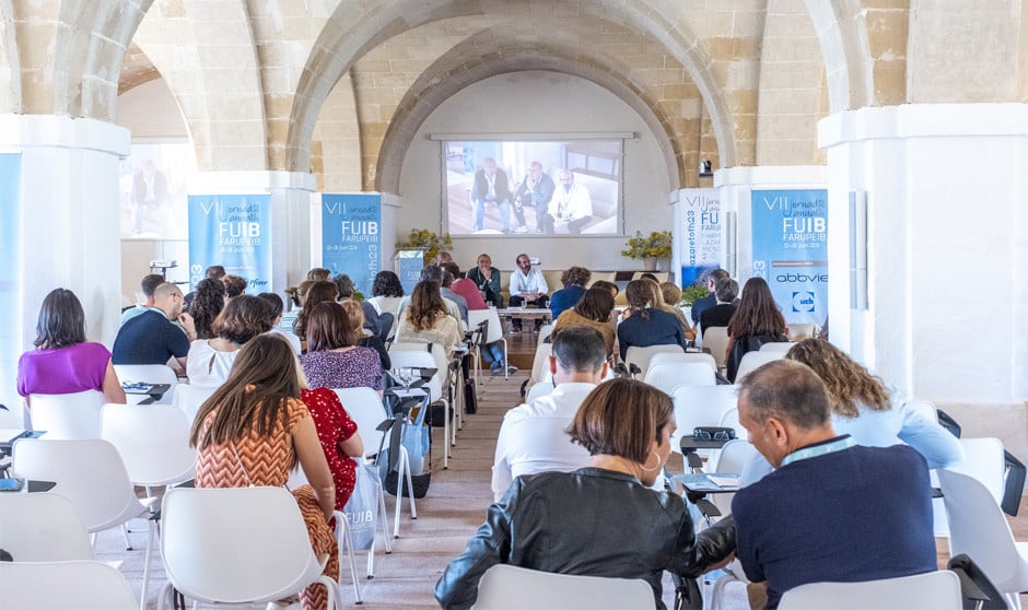 Debate entre humanización y tecnología por el paciente