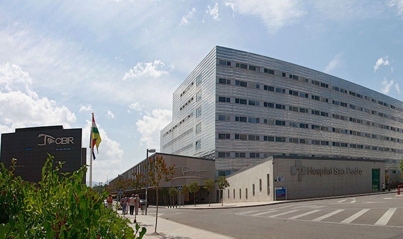 La firma de una consejera vuelve tras cuatro meses de su cese