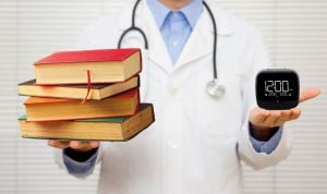 La buena formación del MIR cuesta "horas de sueño y vida personal al tutor"