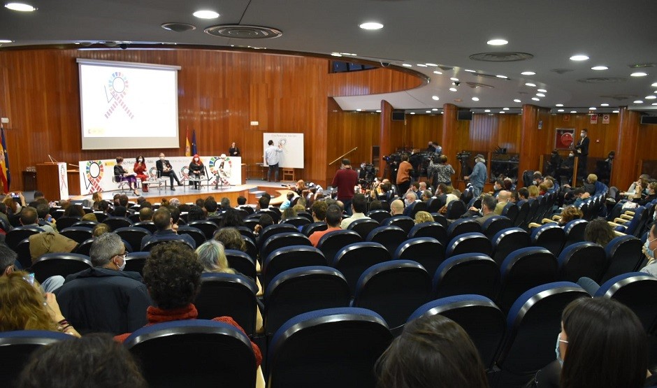 La foto que indigna a los MIR: "Nos lo prohibís para hacer lo mismo"