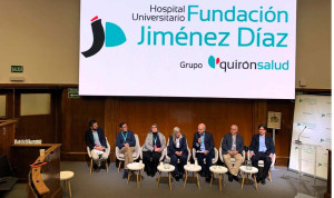  Una de las mesas del simposio sobre sostenibilidad en el sector salud.