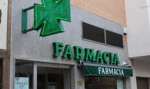 La 'guerra' entre sindicatos paraliza el nuevo convenio de farmacias