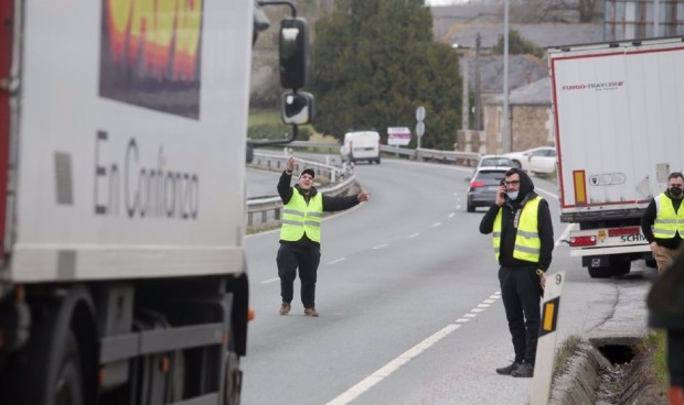 La huelga de transporte deja al SNS a 1 semana de sufrir desabastecimientos