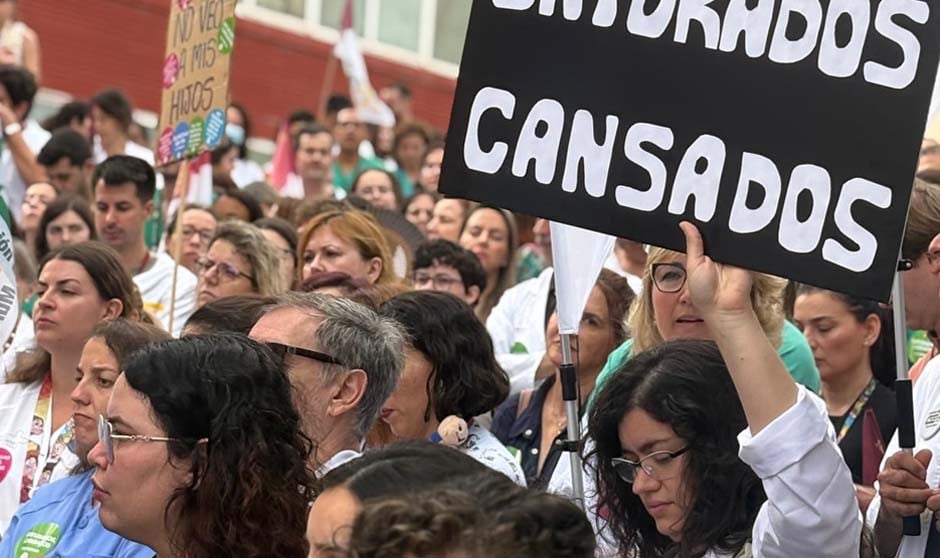 La huelga médica del 13J, en fotos y vídeos: "Llevamos años de abusos"