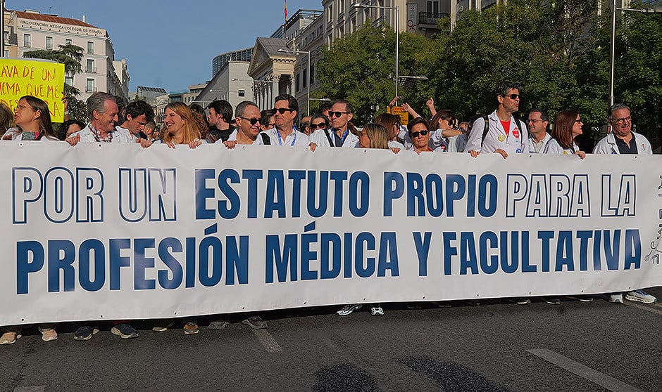 Manifestación en contra del anteproyecto de Estatuto Marco de Sanidad.