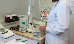 La industria farmacéutica busca cuatro perfiles sanitarios, más allá de los farmacéuticos.