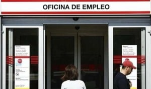 La industria farmacéutica pierde trabajadores pero está más feminizada que nunca.