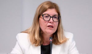  Elena Manzanera, directora del INE, que informa de que la inflación sanitaria se congela pese al repunte de los servicios dentales.