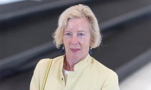  Emer Cooke, directora ejecutiva de la EMA, habla sobre el uso de IA en la regulación de medicamentos.