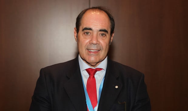 El directivo anunció en el acto que pondrá su cargo a disposición del presidente en las próximas elecciones de la AEIH