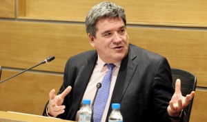 La jubilación activa acoge a 430 médicos calando irregularmente en el SNS