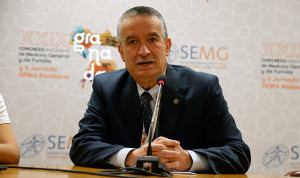 La jubilación activa médica trae 'hachazo' de Hacienda y exige renovación