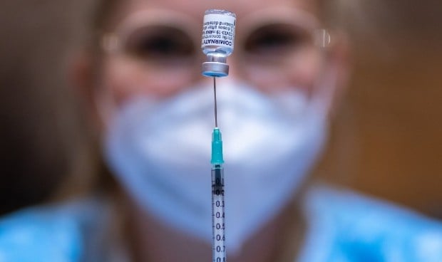 La Junta adquiere casi 100.000 dosis para el calendario vacunal