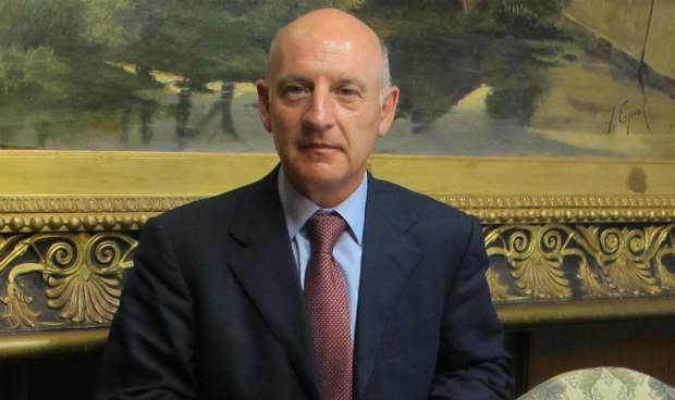 La justicia 'anula' a Cospedal y reconoce la plaza fija de 60 médicos