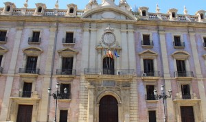 La Justicia modifica la hora de una OPE médica por la fe de una aspirante