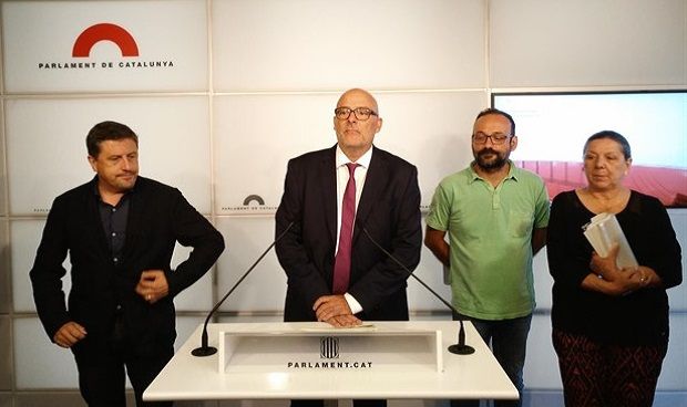 La ley de ruptura deja en 'punto muerto' a la sanidad catalana